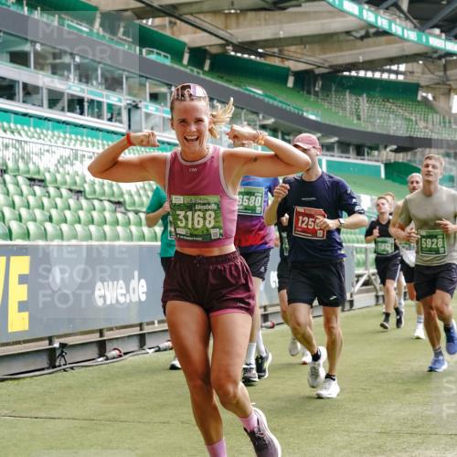 13.09.2026 - 21. swb-Marathon Bremen Michael Burmester http://msf.ph/oto/10430262 13.09.2026 13:03:46 Laufen im Stadion 209, 210, 488, 534, 565, 596, 725, 762, 881, 936, 940, 1014, 1343, 1373, 1458, 1460, 1479, 1611, 1649, 1653, 1771, 2223, 2276, 2364, 2369, 2421, 2434, 2513, 2625, 2668, 2779, 2851, 2872, 2891, 2900, 2934, 2977, 3028, 3114, 3135, 3217, 3258, 3360, 3402, 3419, 3425, 3454, 3460, 3496, 3510, 3521, 3576, 3579, 3585, 3597, 3603, 3618, 3721, 3796, 3846, 3852, 3859, 3893, 3909, 3938, 3970, 3983, 4077, 4133, 4506, 4558, 242 meine-sportfotos.de