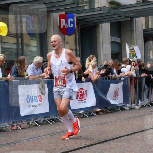 13.09.2026 - 21. swb-Marathon Bremen Strokosch-Dieckow http://msf.ph/oto/10430289 13.09.2026 13:10:15 Ziel 604, 640, 1181, 1277, 1498, 1554, 2347, 2605, 3959, 4727, 5066, 5152, 5532, 5620, 5648, 6267, 7881, 8033, 8709, 538, 623, 957, 2020, 4781, 5627, 8064, 9817 meine-sportfotos.de