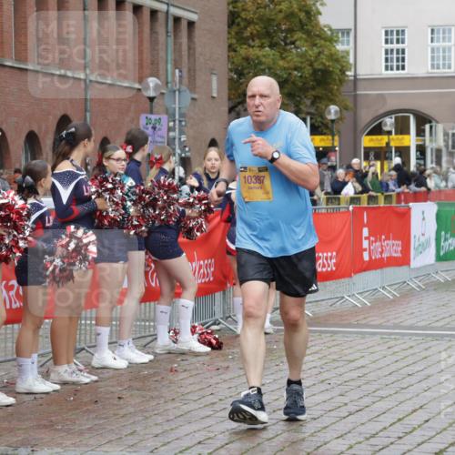 13.09.2026 - Kiel Lauf Yannick Fuchs http://msf.ph/oto/10430291 13.09.2026 11:12:34 Ziel 625, 1602, 2968, 3598, 9300, 9571, 11599, 12396, 1000, 1580, 1782, 2118, 5249, 6051, 6053, 10397, 1168, 2827, 3622, 4461, 4899, 5027, 7065, 9799, 12193, 2950, 5227, 5387, 6965, 9296, 9572, 9661, 11713 meine-sportfotos.de
