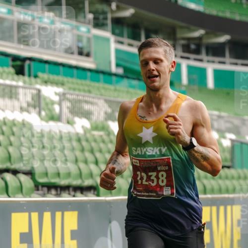 13.09.2026 - 21. swb-Marathon Bremen Michael Burmester http://msf.ph/oto/10430300 13.09.2026 12:18:24 Laufen im Stadion 513, 917, 1154, 1238, 245, 540, 822, 1028, 1670, 1766, 1997 meine-sportfotos.de