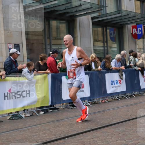 13.09.2026 - 21. swb-Marathon Bremen Strokosch-Dieckow http://msf.ph/oto/10430307 13.09.2026 13:10:16 Ziel 604, 640, 1181, 1277, 1498, 1554, 2347, 2605, 3959, 4727, 5066, 5152, 5532, 5620, 5648, 6267, 7881, 8033, 8709, 538, 623, 957, 2020, 3959, 4781, 5627, 8064, 8709, 9817 meine-sportfotos.de
