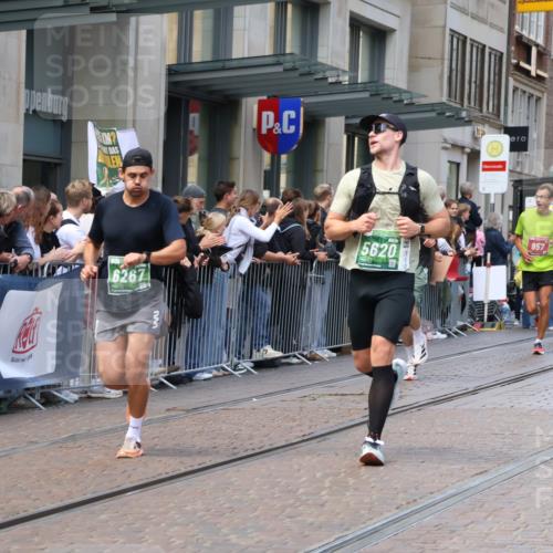 13.09.2026 - 21. swb-Marathon Bremen Strokosch-Dieckow http://msf.ph/oto/10430335 13.09.2026 13:10:18 Ziel 604, 640, 1181, 1277, 1385, 1498, 1554, 2347, 2605, 4727, 5066, 5152, 5155, 5387, 5620, 5648, 6267, 7881, 8033, 9659, 13248, 538, 604, 623, 957, 2020, 3959, 4781, 5532, 5627, 8064, 8709, 9817 meine-sportfotos.de