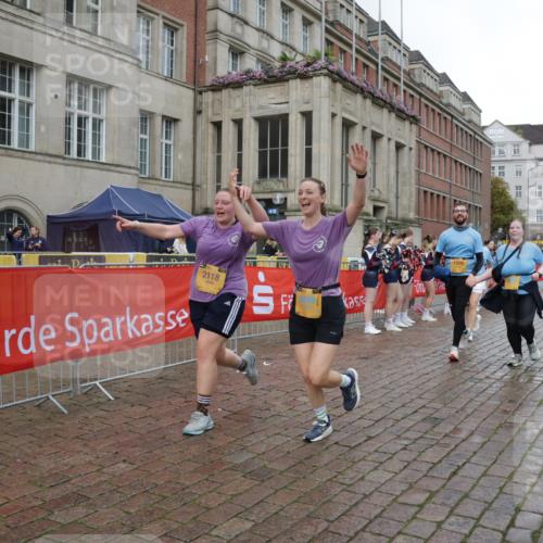 13.09.2026 - Kiel Lauf Yannick Fuchs http://msf.ph/oto/10430339 13.09.2026 11:12:51 Ziel 1168, 2827, 3622, 4461, 4899, 5027, 7065, 9799, 12193, 625, 1000, 1580, 1602, 1782, 2118, 2968, 3598, 5027, 5249, 6051, 9300, 9571, 11599, 12396, 2696, 3882, 5061, 5472, 11369, 1000, 1580, 1782, 2118, 5249, 6051, 6053 meine-sportfotos.de