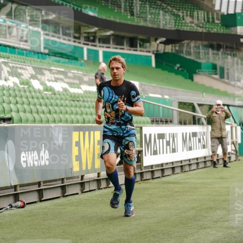 13.09.2026 - 21. swb-Marathon Bremen Michael Burmester http://msf.ph/oto/10430360 13.09.2026 10:21:36 Laufen im Stadion 10244, 10261, 10262, 10302, 10818, 10926, 10961, 10994, 11067, 11068, 11083, 11142, 11176, 11338, 11454, 11512, 11619, 11738, 11854, 11916, 11944, 11964, 12289, 12324, 12413, 12456, 12513, 12520, 12538, 12540, 13505, 13514, 13535, 13539, 13540, 13548, 13551, 13558, 13559, 13568, 13575, 13583, 13587, 13588, 13590, 13605, 13606, 13608, 13619, 13633, 13636, 13637, 12457, 12458, 13504, 13510, 13522, 13533, 13534, 13536, 13543, 13554, 13561, 13564, 13579 meine-sportfotos.de