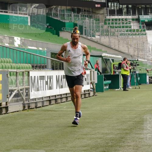 13.09.2026 - 21. swb-Marathon Bremen Michael Burmester http://msf.ph/oto/10430367 13.09.2026 12:21:22 Laufen im Stadion 634, 642, 1957, 513, 917, 1154, 1190, 1238 meine-sportfotos.de
