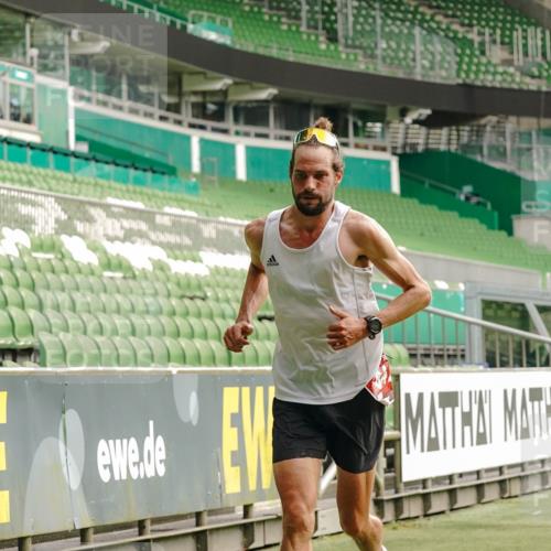13.09.2026 - 21. swb-Marathon Bremen Michael Burmester http://msf.ph/oto/10430372 13.09.2026 12:21:24 Laufen im Stadion 634, 642, 1957, 513, 917, 1154, 1190, 1238 meine-sportfotos.de