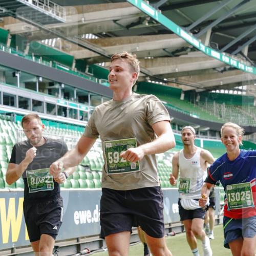 13.09.2026 - 21. swb-Marathon Bremen Michael Burmester http://msf.ph/oto/10430387 13.09.2026 13:03:48 Laufen im Stadion 209, 210, 488, 534, 565, 596, 725, 762, 881, 936, 940, 1014, 1343, 1373, 1458, 1460, 1479, 1611, 1649, 1653, 1771, 2223, 2276, 2364, 2369, 2421, 2434, 2513, 2625, 2668, 2779, 2851, 2872, 2891, 2900, 2934, 2957, 2977, 3028, 3114, 3135, 3217, 3258, 3360, 3402, 3419, 3425, 3454, 3460, 3496, 3510, 3521, 3576, 3579, 3585, 3597, 3603, 3618, 3721, 3796, 3846, 3852, 3859, 3893, 3909, 3938, 3970, 3983, 4077, 4133, 4506, 4558, 242 meine-sportfotos.de