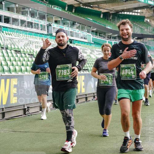 13.09.2026 - 21. swb-Marathon Bremen Michael Burmester http://msf.ph/oto/10430390 13.09.2026 13:27:51 Laufen im Stadion 111, 186, 220, 357, 364, 390, 478, 597, 726, 829, 833, 888, 925, 1077, 1079, 1220, 1298, 1325, 1412, 1496, 1608, 1700, 1741, 1769, 1958, 1961, 1984, 2236, 2273, 2309, 2365, 2388, 2404, 2428, 2472, 2502, 2507, 2542, 2574, 2576, 2582, 2725, 2743, 2748, 2817, 2875, 2876, 2923, 2965, 3045, 3050, 3061, 3073, 3084, 3154, 3184, 3219, 3540, 3589, 3592, 3629, 3694, 3756, 3826, 3853, 3885, 3907, 3978, 4108, 4238, 4457, 4660 meine-sportfotos.de
