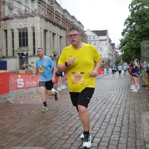 13.09.2026 - Kiel Lauf Yannick Fuchs http://msf.ph/oto/10430396 13.09.2026 11:13:00 Ziel 1168, 3622, 5061, 7065, 11369, 625, 1602, 2827, 2968, 3598, 4461, 4899, 5027, 9300, 9571, 9799, 11599, 12193, 12396, 2696, 3882, 5472, 625, 1000, 1580, 1782, 2968 meine-sportfotos.de
