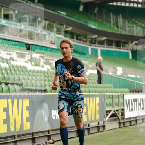 13.09.2026 - 21. swb-Marathon Bremen Michael Burmester http://msf.ph/oto/10430397 13.09.2026 10:21:37 Laufen im Stadion 10244, 10261, 10262, 10302, 10818, 10926, 10961, 10994, 11067, 11068, 11083, 11142, 11176, 11338, 11454, 11512, 11619, 11738, 11854, 11916, 11944, 11964, 12289, 12324, 12413, 12456, 12513, 12520, 12538, 12540, 13505, 13507, 13514, 13535, 13539, 13540, 13548, 13551, 13558, 13559, 13568, 13575, 13583, 13587, 13588, 13590, 13605, 13606, 13608, 13619, 13633, 13636, 13637, 12457, 12458, 13504, 13510, 13522, 13533, 13534, 13536, 13543, 13554, 13561, 13564 meine-sportfotos.de