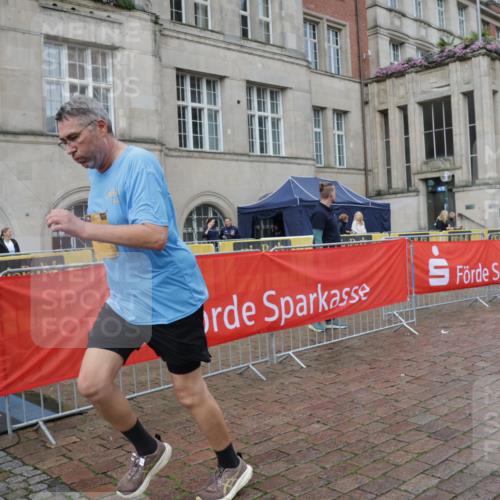 13.09.2026 - Kiel Lauf Yannick Fuchs http://msf.ph/oto/10430408 13.09.2026 11:13:02 Ziel 3882, 5061, 7065, 11369, 1168, 1602, 2827, 2968, 3598, 3622, 4461, 4899, 5027, 9300, 9571, 9799, 11599, 12193, 12396, 2696, 5472, 6237, 10432, 11666, 625, 2968 meine-sportfotos.de