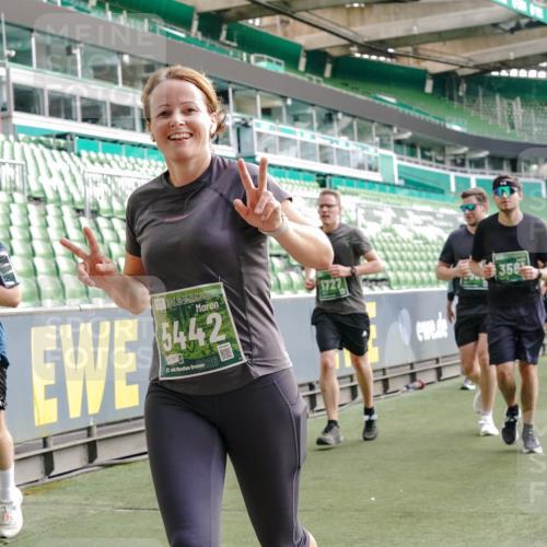 13.09.2026 - 21. swb-Marathon Bremen Michael Burmester http://msf.ph/oto/10430411 13.09.2026 13:27:53 Laufen im Stadion 111, 186, 220, 357, 364, 390, 478, 597, 726, 829, 833, 888, 925, 1077, 1079, 1220, 1298, 1325, 1412, 1496, 1608, 1700, 1741, 1769, 1958, 1961, 1984, 2236, 2273, 2309, 2365, 2388, 2404, 2428, 2472, 2502, 2507, 2542, 2574, 2576, 2582, 2593, 2725, 2743, 2748, 2875, 2876, 2923, 2965, 3045, 3050, 3061, 3073, 3084, 3154, 3184, 3219, 3540, 3589, 3592, 3694, 3756, 3826, 3853, 3885, 3907, 3978, 4108, 4238, 4457, 4660 meine-sportfotos.de
