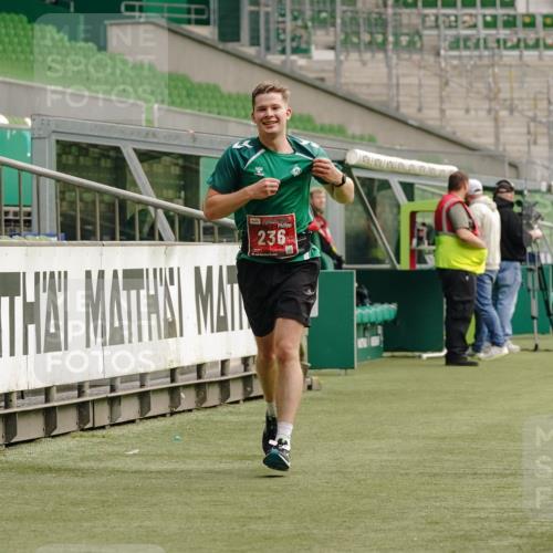 13.09.2026 - 21. swb-Marathon Bremen Michael Burmester http://msf.ph/oto/10430414 13.09.2026 12:22:16 Laufen im Stadion 129, 236, 642, 1957, 1238 meine-sportfotos.de