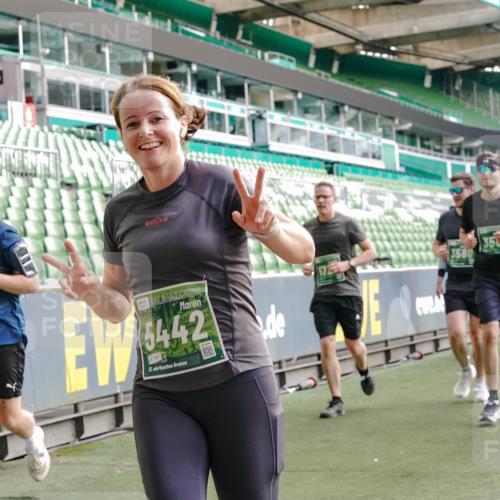 13.09.2026 - 21. swb-Marathon Bremen Michael Burmester http://msf.ph/oto/10430419 13.09.2026 13:27:53 Laufen im Stadion 111, 186, 220, 357, 364, 390, 478, 597, 726, 829, 833, 888, 925, 1077, 1079, 1220, 1298, 1325, 1412, 1496, 1608, 1700, 1741, 1769, 1958, 1961, 1984, 2236, 2273, 2309, 2365, 2388, 2404, 2428, 2472, 2502, 2507, 2542, 2574, 2576, 2582, 2593, 2725, 2743, 2748, 2875, 2876, 2923, 2965, 3045, 3050, 3061, 3073, 3084, 3154, 3184, 3219, 3540, 3589, 3592, 3694, 3756, 3826, 3853, 3885, 3907, 3978, 4108, 4238, 4457, 4660 meine-sportfotos.de