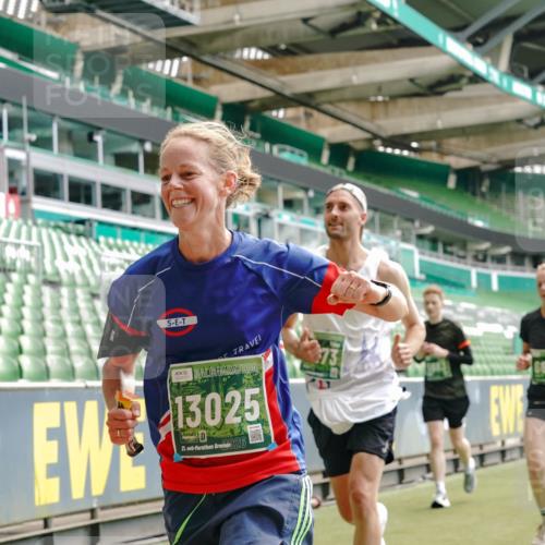 13.09.2026 - 21. swb-Marathon Bremen Michael Burmester http://msf.ph/oto/10430454 13.09.2026 13:03:49 Laufen im Stadion 209, 210, 488, 534, 565, 596, 725, 762, 881, 936, 940, 1014, 1343, 1373, 1458, 1460, 1479, 1611, 1649, 1653, 1771, 2223, 2276, 2364, 2369, 2421, 2434, 2452, 2513, 2625, 2668, 2779, 2851, 2872, 2891, 2900, 2910, 2934, 2957, 2977, 3028, 3114, 3135, 3217, 3258, 3360, 3402, 3419, 3425, 3454, 3460, 3496, 3510, 3521, 3576, 3579, 3585, 3597, 3603, 3618, 3721, 3796, 3846, 3852, 3859, 3893, 3909, 3938, 3970, 3983, 4077, 4133, 4506, 4558, 242 meine-sportfotos.de