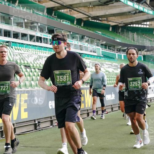 13.09.2026 - 21. swb-Marathon Bremen Michael Burmester http://msf.ph/oto/10430466 13.09.2026 13:27:54 Laufen im Stadion 111, 186, 220, 357, 364, 390, 478, 597, 726, 829, 833, 888, 925, 1077, 1079, 1220, 1298, 1325, 1412, 1496, 1608, 1700, 1741, 1769, 1958, 1961, 1984, 2236, 2273, 2309, 2365, 2388, 2404, 2428, 2472, 2502, 2507, 2542, 2574, 2582, 2593, 2725, 2743, 2748, 2875, 2876, 2923, 2965, 3045, 3050, 3061, 3073, 3084, 3154, 3184, 3219, 3540, 3589, 3592, 3694, 3756, 3826, 3853, 3885, 3907, 3978, 4108, 4238, 4457, 4660 meine-sportfotos.de