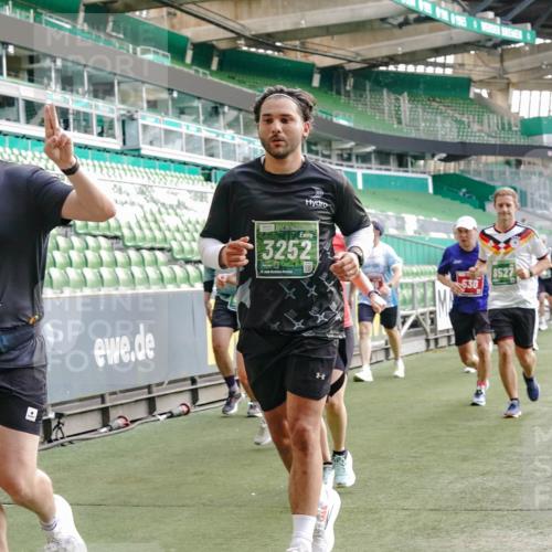 13.09.2026 - 21. swb-Marathon Bremen Michael Burmester http://msf.ph/oto/10430478 13.09.2026 13:27:55 Laufen im Stadion 111, 186, 220, 357, 364, 390, 478, 597, 726, 829, 833, 888, 925, 1077, 1079, 1220, 1298, 1325, 1412, 1496, 1608, 1700, 1741, 1769, 1958, 1961, 1984, 2236, 2273, 2309, 2365, 2388, 2404, 2428, 2472, 2502, 2507, 2542, 2574, 2582, 2593, 2725, 2743, 2748, 2875, 2876, 2923, 2965, 3045, 3050, 3061, 3073, 3084, 3154, 3184, 3219, 3540, 3589, 3592, 3694, 3756, 3826, 3853, 3885, 3907, 3978, 4108, 4238, 4457, 4660 meine-sportfotos.de