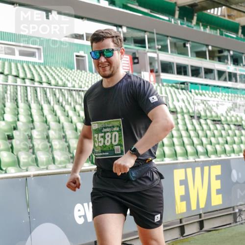 13.09.2026 - 21. swb-Marathon Bremen Michael Burmester http://msf.ph/oto/10430486 13.09.2026 13:27:56 Laufen im Stadion 111, 186, 220, 357, 364, 390, 478, 597, 726, 829, 833, 888, 925, 1077, 1079, 1220, 1298, 1325, 1412, 1496, 1608, 1700, 1741, 1769, 1958, 1961, 1984, 2236, 2273, 2309, 2365, 2388, 2404, 2428, 2472, 2502, 2507, 2542, 2574, 2582, 2593, 2725, 2743, 2748, 2875, 2876, 2923, 2965, 3045, 3050, 3061, 3073, 3084, 3154, 3184, 3219, 3540, 3589, 3592, 3694, 3756, 3826, 3853, 3885, 3907, 3978, 4108, 4238, 4457, 4660 meine-sportfotos.de