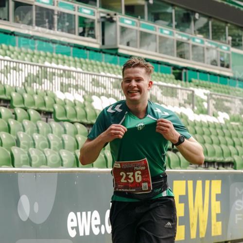 13.09.2026 - 21. swb-Marathon Bremen Michael Burmester http://msf.ph/oto/10430507 13.09.2026 12:22:22 Laufen im Stadion 129, 236, 642, 1957, 1238 meine-sportfotos.de