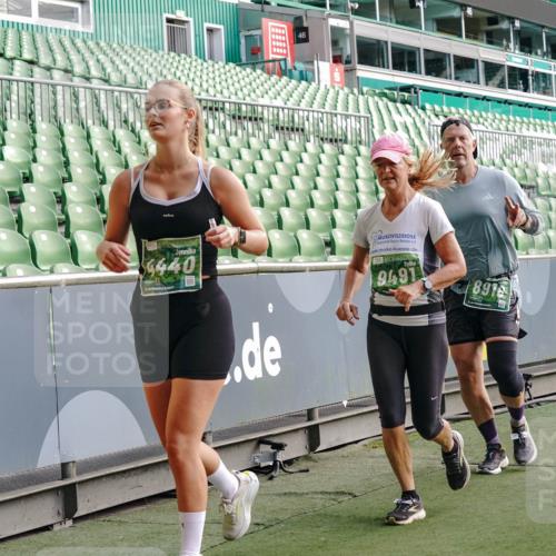 13.09.2026 - 21. swb-Marathon Bremen Michael Burmester http://msf.ph/oto/10430531 13.09.2026 13:27:58 Laufen im Stadion 111, 186, 220, 357, 364, 390, 478, 597, 726, 829, 833, 888, 925, 1079, 1220, 1298, 1325, 1412, 1496, 1608, 1700, 1741, 1769, 1958, 1961, 1984, 2236, 2273, 2309, 2365, 2388, 2404, 2428, 2472, 2502, 2507, 2542, 2574, 2582, 2593, 2725, 2743, 2748, 2875, 2876, 2923, 2965, 3045, 3050, 3061, 3073, 3084, 3154, 3184, 3219, 3540, 3589, 3592, 3694, 3756, 3826, 3853, 3885, 3907, 3978, 4108, 4238, 4457, 4660 meine-sportfotos.de