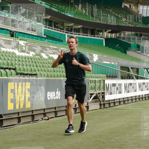 13.09.2026 - 21. swb-Marathon Bremen Michael Burmester http://msf.ph/oto/10430553 13.09.2026 12:23:16 Laufen im Stadion 129, 236, 289, 798, 1483, 1490, 1567, 634, 1238 meine-sportfotos.de