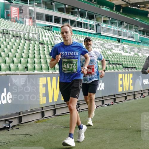 13.09.2026 - 21. swb-Marathon Bremen Michael Burmester http://msf.ph/oto/10430557 13.09.2026 13:28:00 Laufen im Stadion 111, 186, 220, 357, 364, 390, 478, 597, 726, 829, 833, 888, 925, 1079, 1220, 1298, 1325, 1412, 1496, 1608, 1700, 1741, 1769, 1777, 1958, 1961, 1984, 2236, 2273, 2309, 2365, 2388, 2404, 2428, 2472, 2502, 2507, 2542, 2574, 2582, 2593, 2725, 2743, 2748, 2875, 2876, 2923, 3045, 3050, 3061, 3073, 3084, 3154, 3184, 3219, 3540, 3589, 3592, 3595, 3694, 3756, 3798, 3826, 3853, 3885, 3907, 3978, 3987, 4108, 4238, 4457, 4660 meine-sportfotos.de