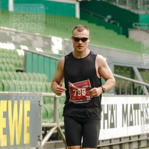 13.09.2026 - 21. swb-Marathon Bremen Michael Burmester http://msf.ph/oto/10430585 13.09.2026 12:23:24 Laufen im Stadion 129, 236, 289, 798, 1483, 1490, 1567, 634 meine-sportfotos.de