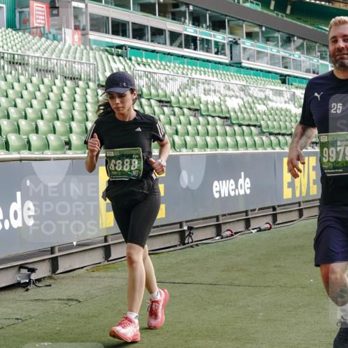 13.09.2026 - 21. swb-Marathon Bremen Michael Burmester http://msf.ph/oto/10430620 13.09.2026 13:28:05 Laufen im Stadion 111, 186, 220, 357, 364, 390, 478, 597, 726, 829, 888, 925, 1079, 1220, 1298, 1325, 1412, 1496, 1608, 1700, 1741, 1769, 1777, 1958, 1961, 1984, 2236, 2309, 2365, 2388, 2404, 2472, 2502, 2507, 2542, 2574, 2582, 2593, 2725, 2743, 2748, 2868, 2875, 2876, 2923, 3045, 3050, 3061, 3073, 3084, 3154, 3184, 3219, 3540, 3589, 3592, 3595, 3694, 3756, 3798, 3826, 3853, 3885, 3907, 3978, 3987, 4108, 4238, 4457, 4660 meine-sportfotos.de