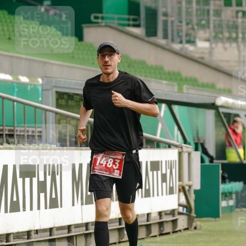 13.09.2026 - 21. swb-Marathon Bremen Michael Burmester http://msf.ph/oto/10430652 13.09.2026 12:23:44 Laufen im Stadion 129, 149, 236, 289, 798, 1483, 1490, 1567, 634, 1957 meine-sportfotos.de