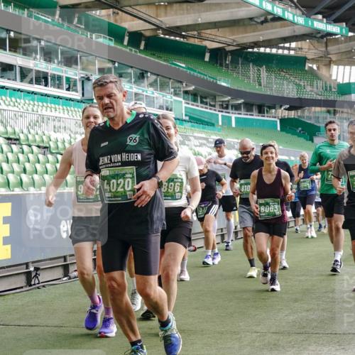 13.09.2026 - 21. swb-Marathon Bremen Michael Burmester http://msf.ph/oto/10430656 13.09.2026 13:28:07 Laufen im Stadion 111, 186, 220, 357, 364, 478, 597, 726, 829, 888, 925, 1079, 1220, 1298, 1325, 1412, 1496, 1608, 1700, 1741, 1769, 1777, 1958, 1961, 1984, 2236, 2309, 2365, 2388, 2404, 2472, 2502, 2507, 2542, 2574, 2582, 2593, 2725, 2743, 2748, 2868, 2875, 2876, 2923, 2991, 3045, 3050, 3061, 3073, 3154, 3184, 3219, 3540, 3589, 3592, 3595, 3678, 3694, 3756, 3798, 3826, 3853, 3885, 3907, 3978, 3987, 4108, 4238, 4457, 4660 meine-sportfotos.de
