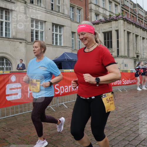 13.09.2026 - Kiel Lauf Yannick Fuchs http://msf.ph/oto/10430697 13.09.2026 11:13:45 Ziel 4575, 8831, 9552, 9553, 9787, 10660, 328, 2290, 2607, 2696, 4299, 5472, 6237, 8492, 9860, 10432, 11210, 11666, 12234, 2696, 3882, 5472, 11369 meine-sportfotos.de
