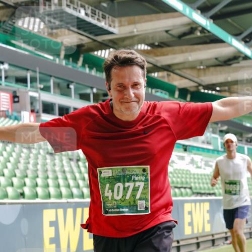 13.09.2026 - 21. swb-Marathon Bremen Michael Burmester http://msf.ph/oto/10430703 13.09.2026 13:03:55 Laufen im Stadion 209, 210, 488, 534, 565, 596, 725, 762, 881, 940, 1014, 1343, 1373, 1456, 1458, 1460, 1479, 1611, 1649, 1653, 1771, 2223, 2276, 2364, 2369, 2421, 2430, 2434, 2452, 2513, 2625, 2779, 2851, 2872, 2891, 2900, 2910, 2934, 2957, 2977, 3028, 3114, 3135, 3217, 3258, 3360, 3402, 3419, 3425, 3454, 3460, 3496, 3510, 3521, 3576, 3579, 3585, 3597, 3618, 3796, 3846, 3859, 3893, 3909, 3938, 3970, 3983, 4077, 4133, 4558, 242 meine-sportfotos.de
