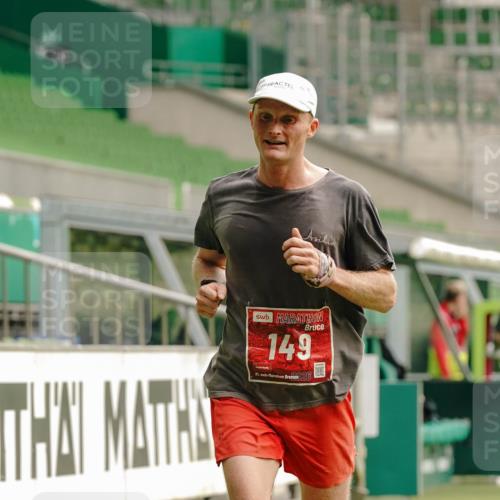 13.09.2026 - 21. swb-Marathon Bremen Michael Burmester http://msf.ph/oto/10430707 13.09.2026 12:23:52 Laufen im Stadion 129, 149, 236, 289, 798, 1483, 1490, 1567, 634, 1957 meine-sportfotos.de