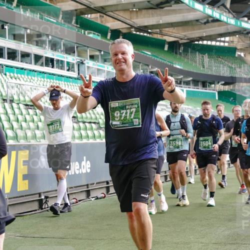 13.09.2026 - 21. swb-Marathon Bremen Michael Burmester http://msf.ph/oto/10430719 13.09.2026 13:28:11 Laufen im Stadion 111, 186, 220, 357, 364, 478, 597, 726, 829, 888, 925, 1079, 1220, 1298, 1325, 1412, 1496, 1608, 1700, 1741, 1769, 1777, 1958, 1961, 1984, 2236, 2309, 2365, 2388, 2404, 2472, 2502, 2507, 2542, 2574, 2593, 2725, 2743, 2748, 2868, 2875, 2876, 2923, 2924, 2991, 3045, 3050, 3061, 3073, 3154, 3184, 3219, 3321, 3540, 3589, 3592, 3595, 3678, 3694, 3756, 3798, 3826, 3853, 3885, 3907, 3978, 3987, 4108, 4238, 4457, 4660 meine-sportfotos.de