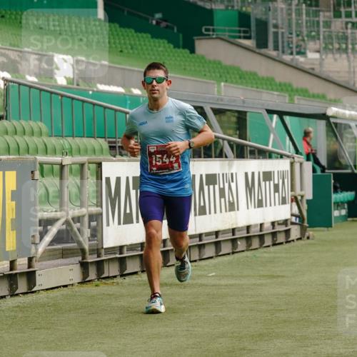 13.09.2026 - 21. swb-Marathon Bremen Michael Burmester http://msf.ph/oto/10430722 13.09.2026 12:24:27 Laufen im Stadion 149, 289, 798, 814, 1313, 1483, 1490, 1544, 1567, 634, 642, 1957 meine-sportfotos.de
