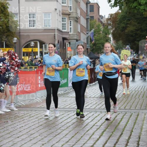 13.09.2026 - Kiel Lauf Yannick Fuchs http://msf.ph/oto/10430724 13.09.2026 11:13:51 Ziel 4575, 8831, 9552, 9553, 10660, 328, 2290, 2607, 4299, 6237, 8492, 9787, 9860, 10432, 10660, 11210, 11666, 12234, 397, 489, 9272, 9873, 2696, 5472 meine-sportfotos.de