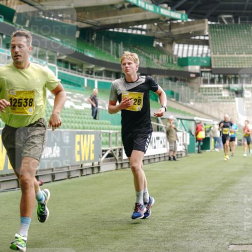 13.09.2026 - 21. swb-Marathon Bremen Michael Burmester http://msf.ph/oto/10430727 13.09.2026 10:21:56 Laufen im Stadion 10244, 10302, 10441, 10818, 10926, 10961, 11083, 11142, 11338, 11454, 11619, 11738, 11854, 11916, 11944, 11964, 12003, 12289, 12370, 12456, 12513, 12520, 12538, 12540, 13507, 13514, 13519, 13535, 13539, 13548, 13551, 13553, 13559, 13568, 13575, 13583, 13584, 13587, 13606, 13608, 13636, 13637, 13641, 10475, 11481, 11652, 12457, 12458, 13504, 13522, 13533, 13534, 13536, 13543, 13554, 13561, 13564 meine-sportfotos.de