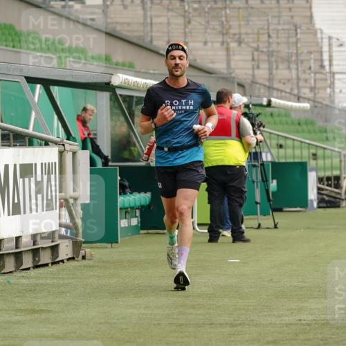 13.09.2026 - 21. swb-Marathon Bremen Michael Burmester http://msf.ph/oto/10430739 13.09.2026 12:24:42 Laufen im Stadion 149, 289, 798, 814, 1313, 1483, 1490, 1544, 1567, 634, 642, 1957 meine-sportfotos.de