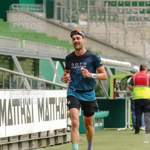 13.09.2026 - 21. swb-Marathon Bremen Michael Burmester http://msf.ph/oto/10430755 13.09.2026 12:24:43 Laufen im Stadion 149, 289, 798, 814, 1313, 1483, 1490, 1544, 1567, 634, 642, 1957 meine-sportfotos.de