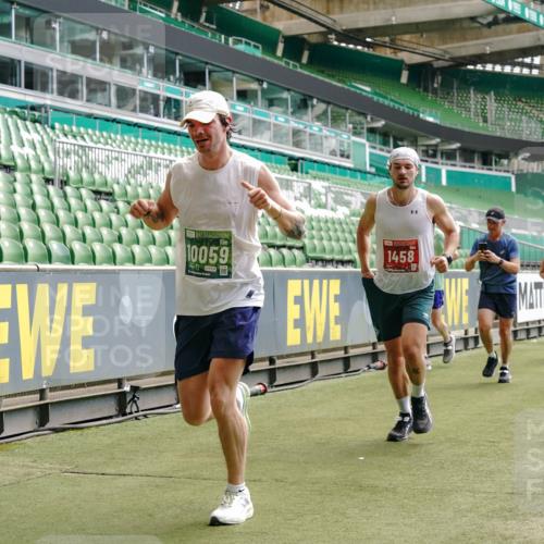 13.09.2026 - 21. swb-Marathon Bremen Michael Burmester http://msf.ph/oto/10430756 13.09.2026 13:03:56 Laufen im Stadion 209, 210, 488, 534, 565, 596, 725, 762, 881, 940, 1014, 1343, 1373, 1456, 1458, 1460, 1479, 1611, 1649, 1653, 1687, 1771, 2223, 2276, 2364, 2369, 2421, 2430, 2434, 2452, 2513, 2625, 2779, 2851, 2872, 2891, 2900, 2910, 2934, 2957, 2977, 3028, 3114, 3135, 3217, 3258, 3360, 3402, 3419, 3425, 3454, 3460, 3496, 3510, 3521, 3576, 3579, 3585, 3597, 3618, 3796, 3846, 3859, 3893, 3909, 3938, 3970, 3983, 4077, 4133, 4558, 242 meine-sportfotos.de