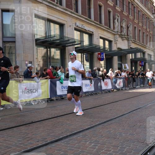 13.09.2026 - 21. swb-Marathon Bremen Strokosch-Dieckow http://msf.ph/oto/10430791 13.09.2026 13:10:42 Ziel 335, 384, 697, 1385, 2021, 2759, 3448, 3484, 3647, 4023, 4429, 4475, 4571, 5079, 5155, 5168, 5314, 5387, 6471, 6657, 7115, 7136, 8183, 9410, 9622, 9659, 9762, 13248, 604, 640, 1181, 1277, 1498, 1554, 2347, 2605, 4727, 5066, 5152, 5532, 5620, 5648, 6267, 7881, 8033, 13248 meine-sportfotos.de