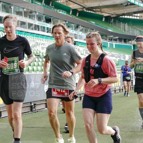 13.09.2026 - 21. swb-Marathon Bremen Michael Burmester http://msf.ph/oto/10430795 13.09.2026 13:28:16 Laufen im Stadion 111, 186, 220, 357, 364, 478, 597, 685, 726, 729, 829, 888, 925, 986, 1079, 1220, 1298, 1325, 1384, 1412, 1496, 1608, 1700, 1741, 1769, 1777, 1958, 1961, 1984, 2236, 2365, 2388, 2404, 2472, 2502, 2507, 2542, 2574, 2593, 2725, 2743, 2748, 2862, 2868, 2875, 2876, 2923, 2924, 2991, 3045, 3050, 3061, 3073, 3154, 3184, 3219, 3238, 3321, 3540, 3589, 3592, 3594, 3595, 3678, 3694, 3756, 3798, 3826, 3853, 3885, 3907, 3978, 3987, 4108, 4238, 4457, 4660 meine-sportfotos.de