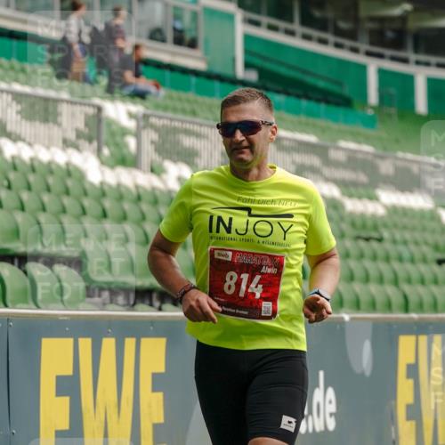 13.09.2026 - 21. swb-Marathon Bremen Michael Burmester http://msf.ph/oto/10430818 13.09.2026 12:24:55 Laufen im Stadion 149, 289, 798, 814, 968, 1313, 1483, 1490, 1544, 634, 642, 1957 meine-sportfotos.de