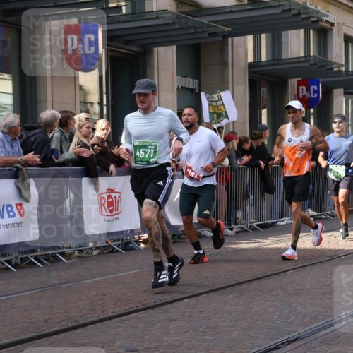 13.09.2026 - 21. swb-Marathon Bremen Strokosch-Dieckow http://msf.ph/oto/10430821 13.09.2026 13:10:44 Ziel 335, 384, 697, 2021, 2759, 3440, 3448, 3484, 3647, 4023, 4429, 4475, 4571, 5079, 5168, 5314, 6471, 6657, 7115, 7136, 8183, 8474, 9410, 9622, 9762, 640, 1181, 1277, 1385, 1498, 1554, 2347, 2605, 4727, 5066, 5152, 5155, 5387, 5620, 5648, 6267, 7881, 8033, 9659, 13248 meine-sportfotos.de