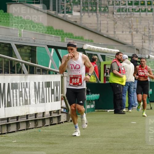 13.09.2026 - 21. swb-Marathon Bremen Michael Burmester http://msf.ph/oto/10430824 13.09.2026 12:25:22 Laufen im Stadion 149, 289, 447, 814, 968, 1187, 1313, 1544, 1840, 2044, 2143, 236, 642, 1957 meine-sportfotos.de
