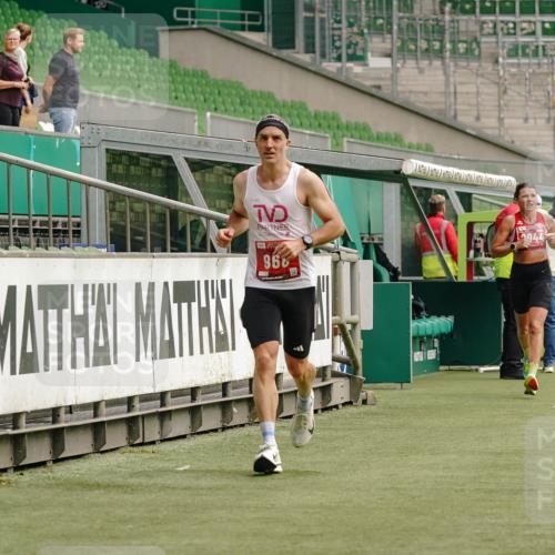 13.09.2026 - 21. swb-Marathon Bremen Michael Burmester http://msf.ph/oto/10430838 13.09.2026 12:25:23 Laufen im Stadion 149, 289, 447, 814, 968, 1187, 1313, 1544, 1840, 2044, 2143, 236, 642, 1957 meine-sportfotos.de