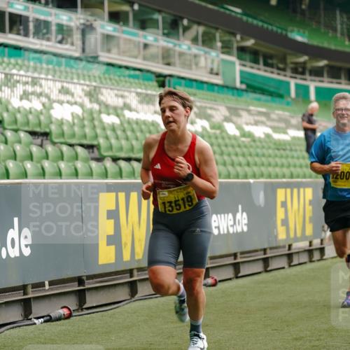 13.09.2026 - 21. swb-Marathon Bremen Michael Burmester http://msf.ph/oto/10430849 13.09.2026 10:22:04 Laufen im Stadion 10244, 10302, 10441, 10926, 10961, 11083, 11142, 11338, 11454, 11619, 11738, 11854, 11916, 11944, 11964, 12003, 12289, 12370, 12456, 12513, 12520, 12538, 13507, 13513, 13514, 13519, 13535, 13539, 13548, 13551, 13553, 13559, 13568, 13575, 13584, 13587, 13606, 13608, 13616, 13636, 13641, 10366, 10475, 11481, 11652, 12457, 12458, 13504, 13530, 13533, 13534, 13536, 13541, 13543, 13554, 13561, 13564 meine-sportfotos.de