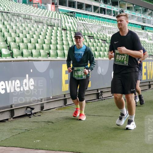 13.09.2026 - 21. swb-Marathon Bremen Michael Burmester http://msf.ph/oto/10430856 13.09.2026 13:28:24 Laufen im Stadion 111, 186, 220, 357, 364, 422, 476, 478, 597, 685, 726, 729, 829, 888, 925, 986, 1079, 1220, 1298, 1325, 1384, 1412, 1496, 1608, 1615, 1741, 1769, 1777, 1958, 1961, 1984, 2236, 2326, 2365, 2404, 2472, 2502, 2507, 2574, 2593, 2725, 2743, 2748, 2862, 2868, 2875, 2876, 2923, 2924, 2991, 3020, 3045, 3050, 3061, 3073, 3154, 3184, 3219, 3238, 3274, 3321, 3361, 3589, 3592, 3594, 3595, 3678, 3694, 3755, 3756, 3798, 3826, 3853, 3885, 3907, 3953, 3978, 3987, 4108, 4238, 4457, 4660 meine-sportfotos.de