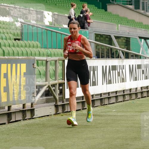 13.09.2026 - 21. swb-Marathon Bremen Michael Burmester http://msf.ph/oto/10430869 13.09.2026 12:25:30 Laufen im Stadion 149, 447, 814, 875, 968, 1187, 1313, 1544, 1840, 2044, 2143, 236, 642, 1957 meine-sportfotos.de