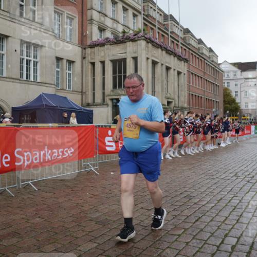 13.09.2026 - Kiel Lauf Yannick Fuchs http://msf.ph/oto/10430878 13.09.2026 11:14:23 Ziel 1338, 3278, 5478, 397, 489, 4575, 9272, 9873, 270, 283, 1339, 2520, 3706, 6378, 6783, 6806, 6905, 7787, 7998, 10278, 4575, 8831, 9552, 9553, 10660 meine-sportfotos.de